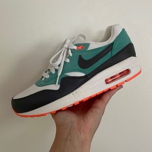 Nike AIR MAX 1 womens size 7.5 “iron jade”